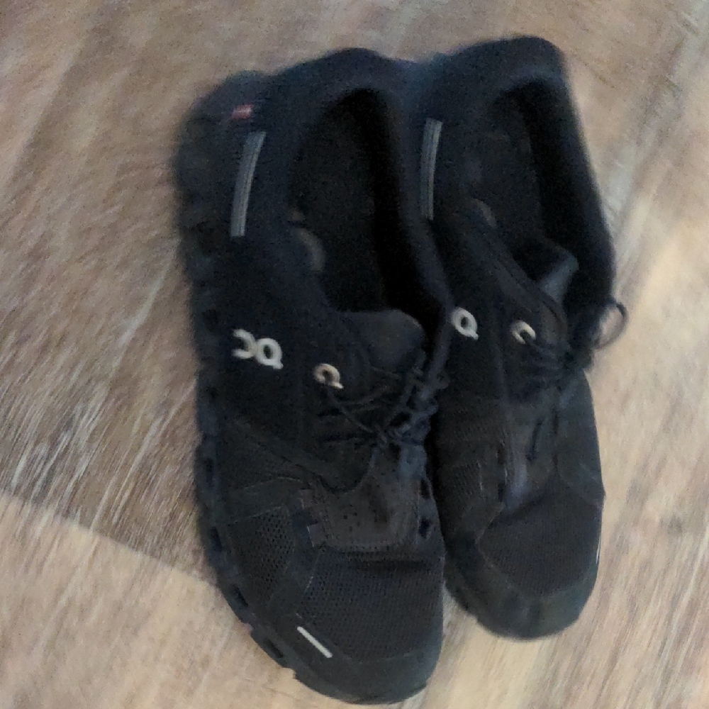 On Cloud Black Athletic Sneakers